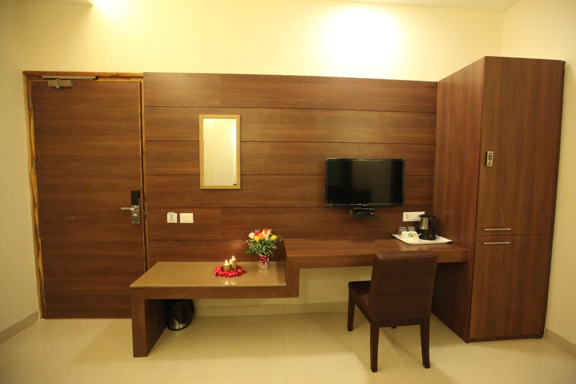 Hotel Golden Fern Patiāla Εξωτερικό φωτογραφία